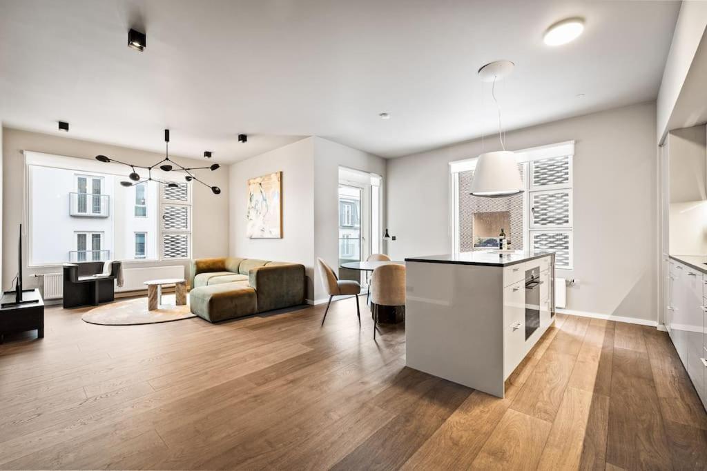 Private Lux 2Br & 2Ba City Center With Free Parking Reykjavík Dış mekan fotoğraf